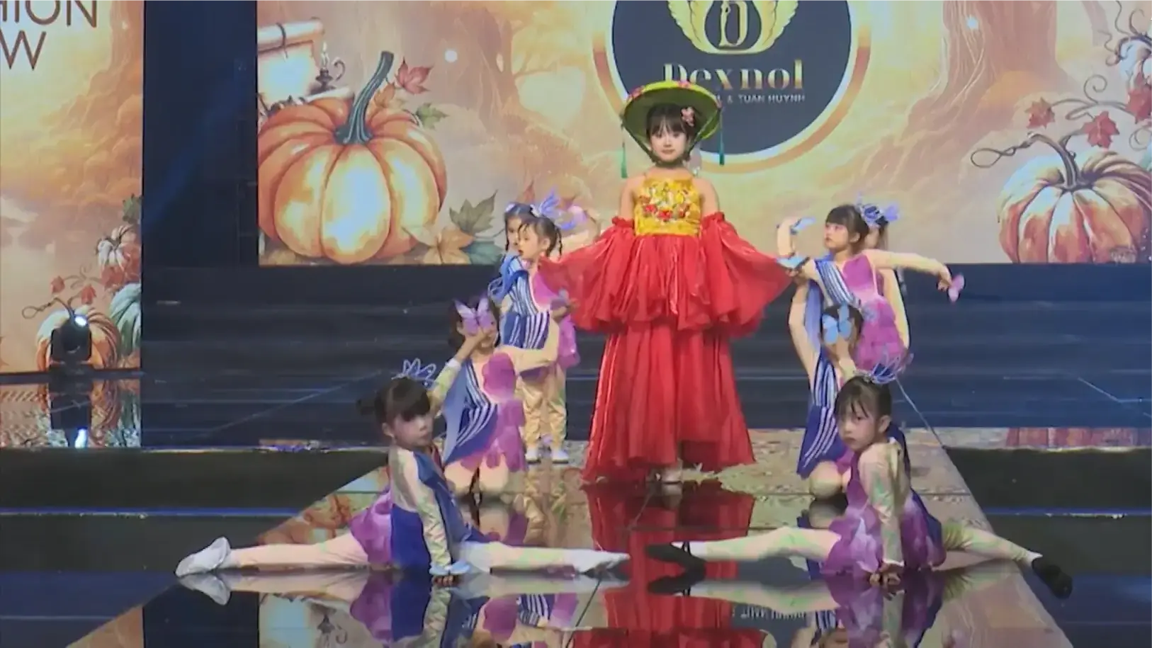 Catwalk của cảm xúc - Nơi tự tin được chắp cánh